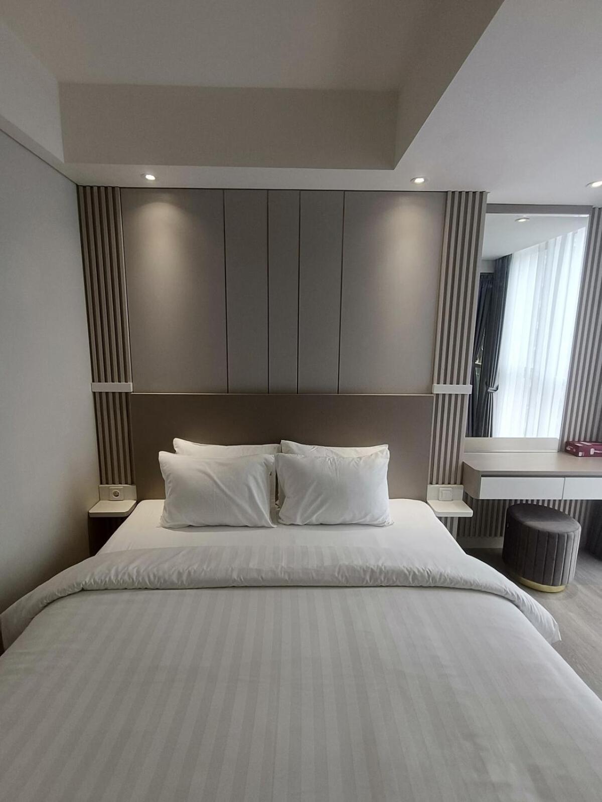 Gold Coast Japanese Netflix Sofa Bed Apartment *