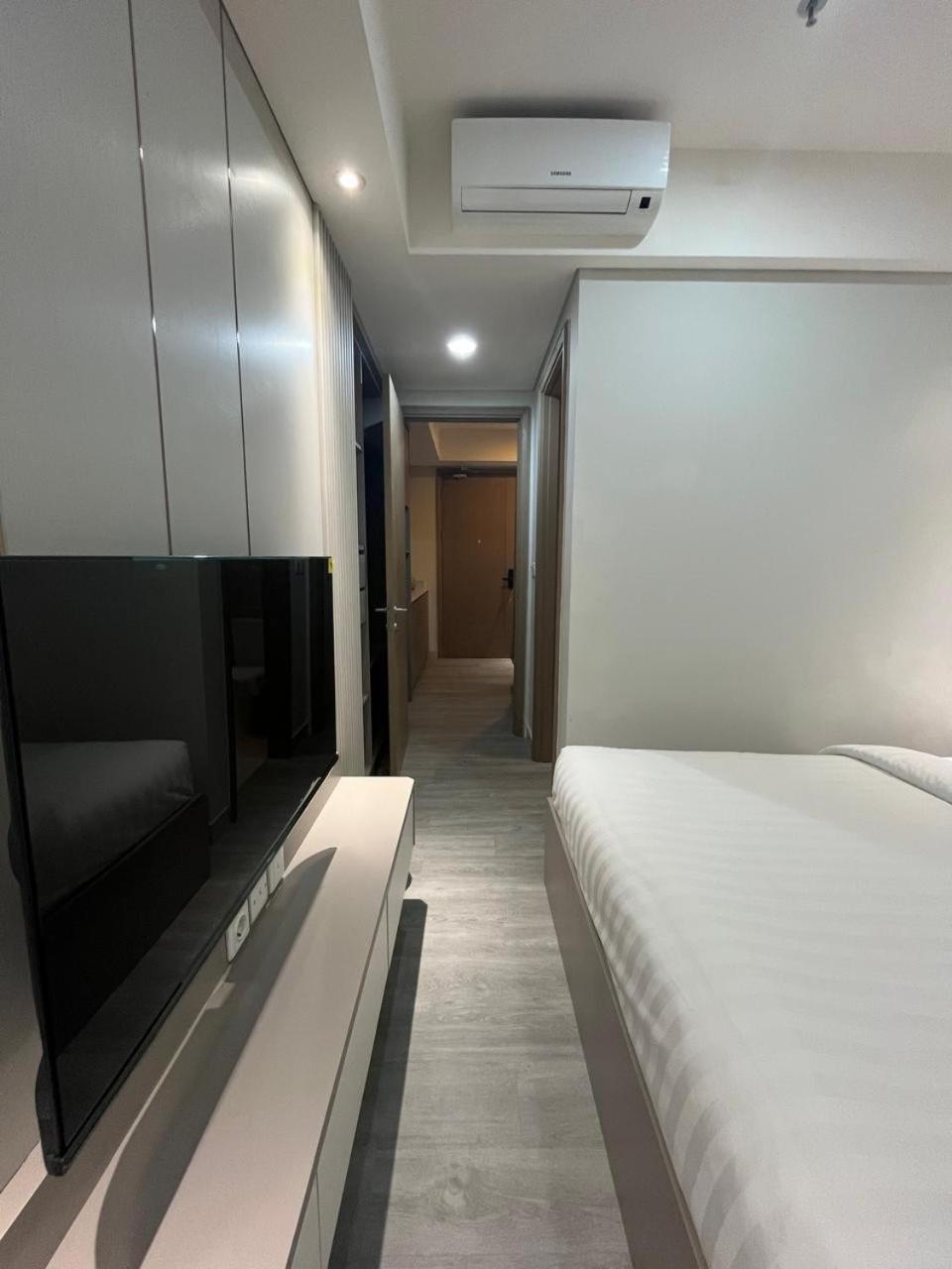 Apartment Gold Coast Japanese Netflix Sofa Bed Jakarta